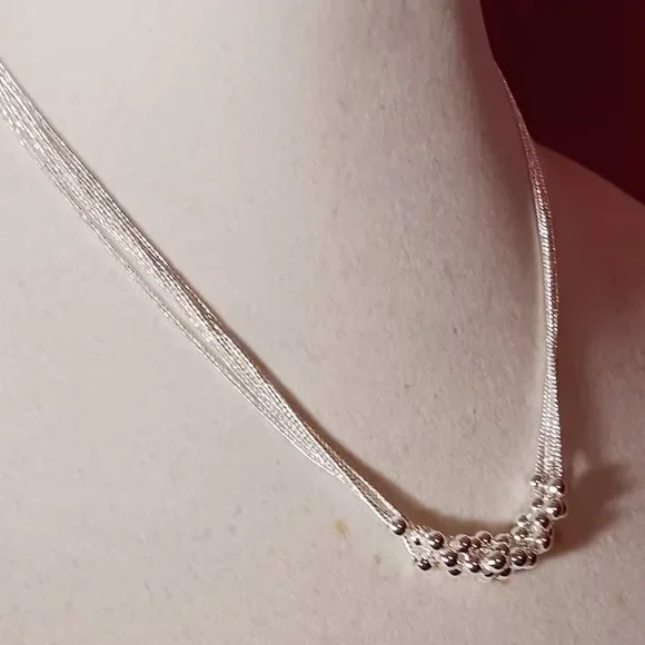 Silver Bead Ball Grapes Fashion Necklace NWOT - Picture 3 of 12